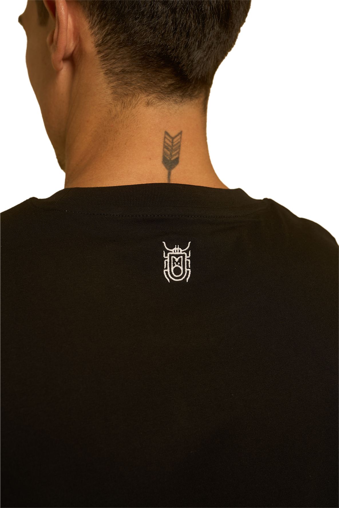 CAMISETA REGULAR BORDADO NEGRA