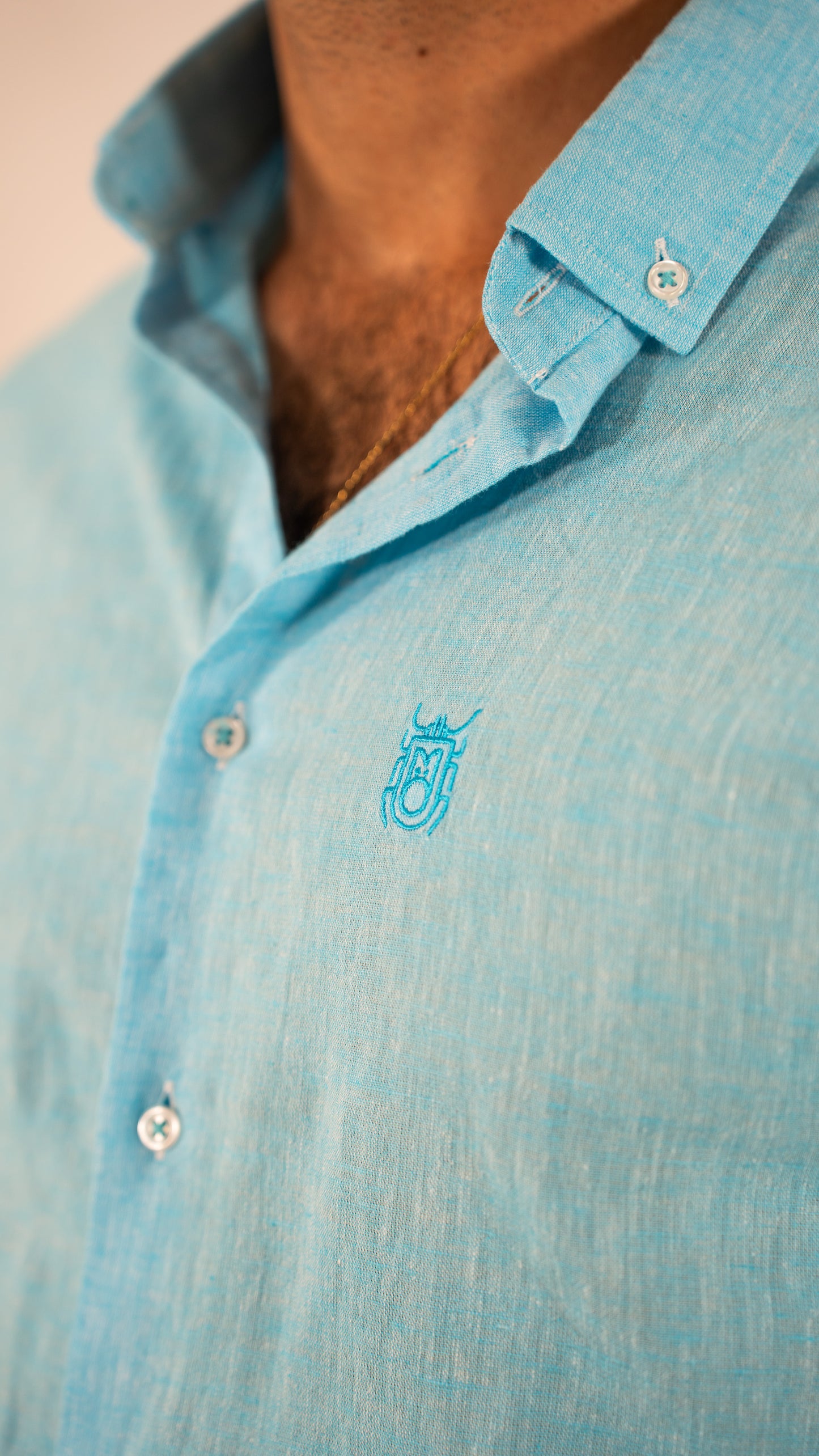 CAMISA DE LINO AZUL MEDITERRÁNEO